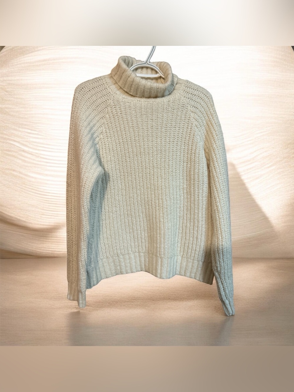 Old Navy XL Cream Cable-Knit Turtleneck Sweater